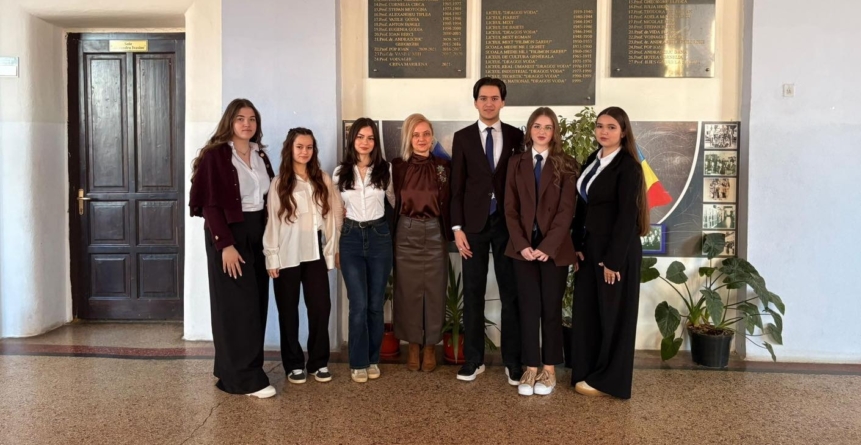 Colegiul Național „Dragoș Vodă” Sighetu Marmației: premii și calificări la etapa națională a Olimpiadei „Tinerii dezbat” pentru membrii Clubului de Dezbateri „VOX”