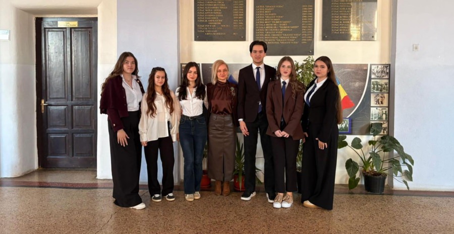 Colegiul Național „Dragoș Vodă” Sighetu Marmației: premii și calificări la etapa națională a Olimpiadei „Tinerii dezbat” pentru membrii Clubului de Dezbateri „VOX”