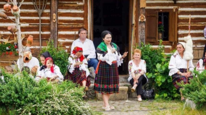 Festivalul Internațional „Zilele Iei – Zilele Poeziei” revine la Târgu Lăpuș cu scriitori din opt țări și un program cultural amplu