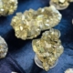 Expoziție de minerale la Sighetu Marmației: Vizitatorii sunt invitați să descopere „comorile ascunse ale Pământului”