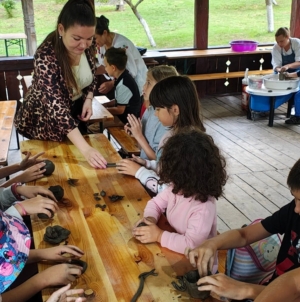Copiii sunt așteptați la atelierele de vacanță de la Muzeul Satului Baia Mare