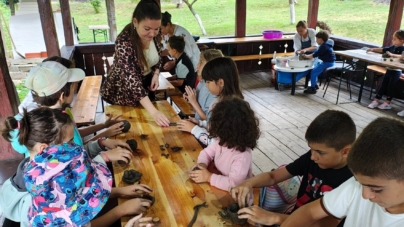 Copiii sunt așteptați la atelierele de vacanță de la Muzeul Satului Baia Mare