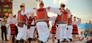 Ansamblul Folcloric Național „Transilvania”, invitat special la Sărbătoarea Sânpetrului de la Rebra