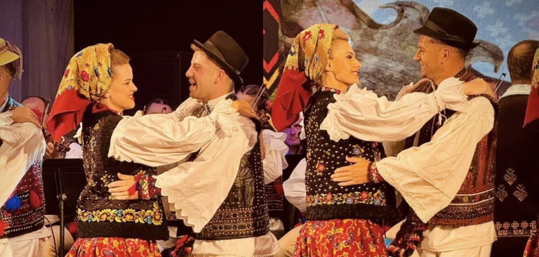 Ansamblul Folcloric Național „Transilvania” organizează cursuri de dans pentru adulți