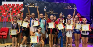 Număr record de medalii obținute de sportivii CSM Baia Mare la Campionatul Național de Culturism și Fitness din Sibiu