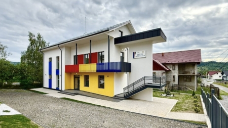 Un nou centru de zi dedicat copiilor a fost construit la Rona de Jos