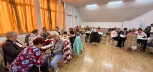 Tradiția prinde viață la Centrul CASPEV: bunicuțele pregătesc ștergarele tradiționale pentru Dansul Socăcițelor