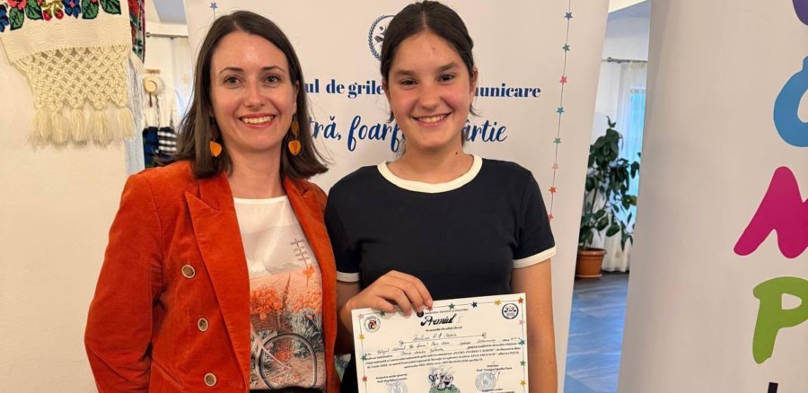Elevă de la Colegiul „Gheorghe Șincai” Baia Mare, punctaj maxim la etapa națională a Concursului „Piatră, Foarfecă, Hârtie”
