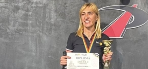 Băimăreanca dr. Camelia Mureșan, pe prima treaptă a podiumului la Cupa Rotary la Karting de la Brașov