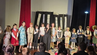 Festivalul de Teatru Școlar „Magia Scenei”, ediția a II-a, a reunit elevi din Maramureș pe scena din Târgu Lăpuș