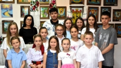 Sub semnul luminii: Clasa de Iconografie a Școlii de Artă Sighetu Marmației a organizat expoziția de sfârșit de an școlar