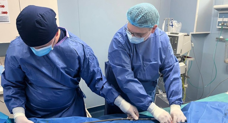 Spitalul Județean de Urgență „Dr. Constantin Opriș” continuă experiența ECMO: un caz critic tratat prin terapie de oxigenare extracorporeală