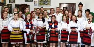 Emoții și bucurie la Sighetu Marmației: Clasa de Canto Popular a Școlii de Artă a susținut examenul de sfârșit de an