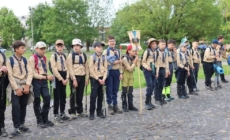 Seară solemnă la Schitul „Schimbarea la Față” din Baia Mare: Cercetașii Maramureșului încheie anul cercetășesc