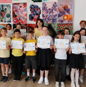 Elevii Colegiului de Arte Baia Mare, premiați la Concursul de Creație Plastică și Literară „Universul meu”