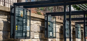 Povestea fascinantă a orașului Baia Sprie, pusă în valoare prin panouri informative amplasate în apropierea Catedralei Romano-Catolice