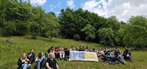 „Școala Naturii în Geoparcul Gutâi-Maramureș” a reunit elevi, profesori și voluntari în cadrul unei noi lecții de geologie pe Valea Bulzului și Cheile Dănești