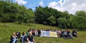 „Școala Naturii în Geoparcul Gutâi-Maramureș” a reunit elevi, profesori și voluntari în cadrul unei noi lecții de geologie pe Valea Bulzului și Cheile Dănești