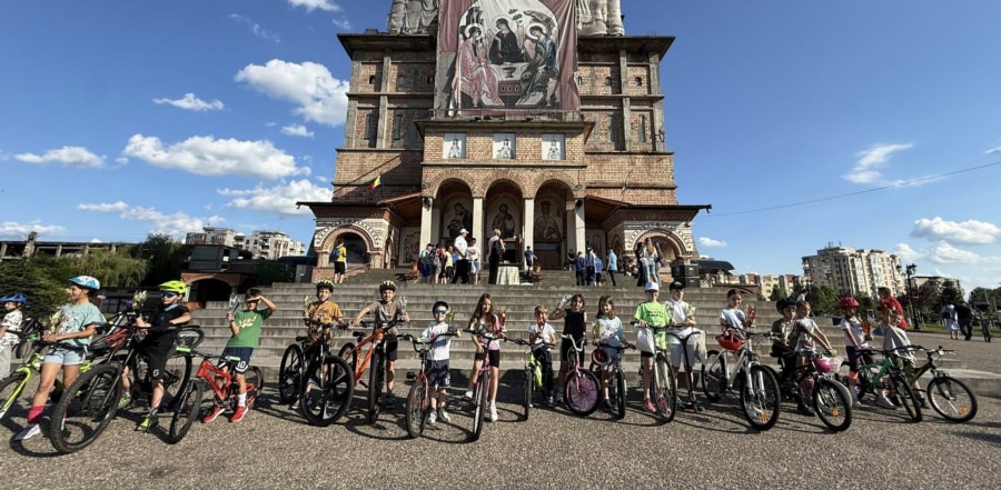 Cea de-a XIII-a ediție a concursului „Micul biciclist creștin” a reunit aproape 100 de copii