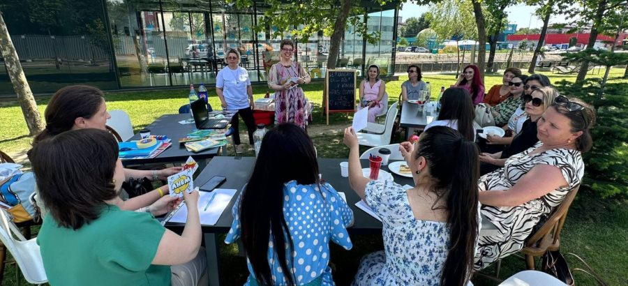 „Atelier de copt idei” în Baia Mare: profesorii de limba franceză au participat la o activitate creativă și interactivă