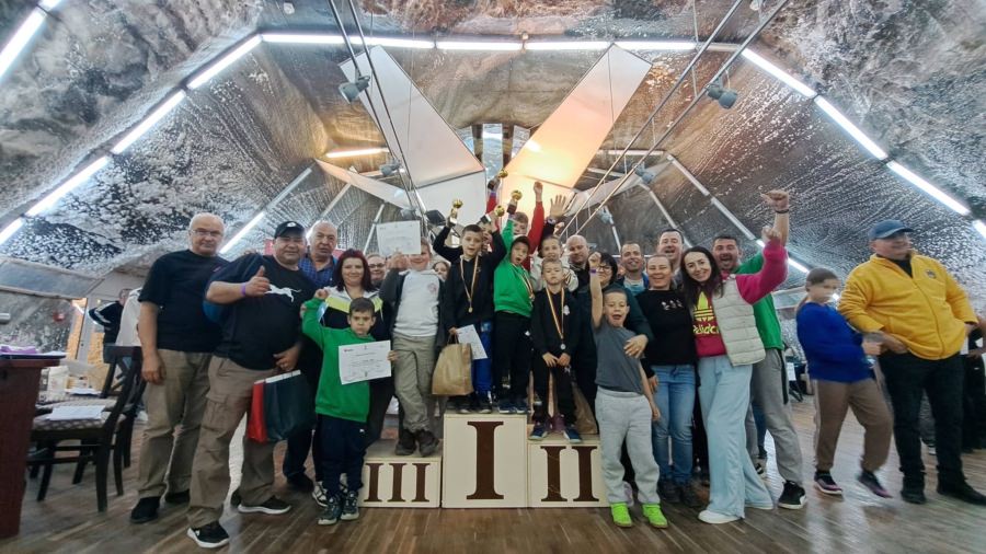 „Cupa Salina Turda” a adus medalii și rezultate bune micilor șahiști din Maramureș