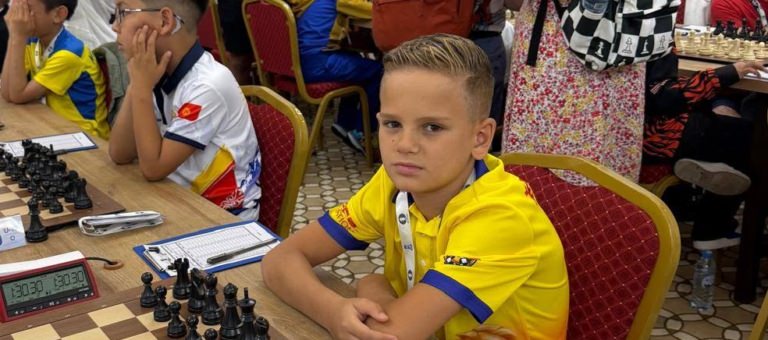 Matei Liga, sportiv în cadrul Academiei de Șah Maramureș, participă la Campionatul Mondial dedicat copiilor de 8, 10 și 12 ani