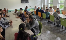 Comunitate fără bariere: Lecție de empatie și incluziune la Azilul de Noapte din Baia Mare