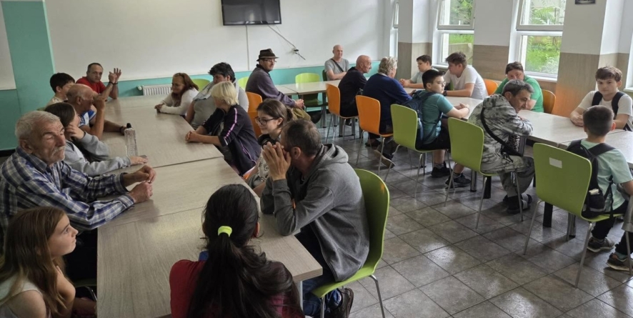 Comunitate fără bariere: Lecție de empatie și incluziune la Azilul de Noapte din Baia Mare