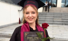 Artista Diana Topan e absolventă: „În acești patru ani, pe lângă cunoștințele acumulate, m-am redescoperit și am evoluat în domeniul muzical”