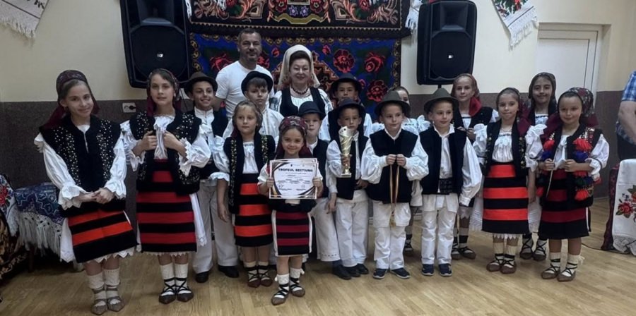 Ansamblul Folcloric „Leordenii” a adus în Maramureș Marele Trofeu al Festivalului Național-Concurs „Cântec din Ardealu’ nost”