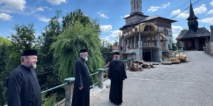 PS Părinte Iustin a vizitat Mănăstirea Rohia și șantierul noului Altar de vară