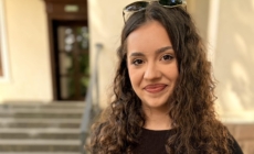 „Arborele de lalea”: Eleva Patricia Moldovan a primit cea mai înaltă distincție de excelență a Colegiului de Arte Baia Mare