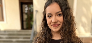 „Arborele de lalea”: Eleva Patricia Moldovan a primit cea mai înaltă distincție de excelență a Colegiului de Arte Baia Mare