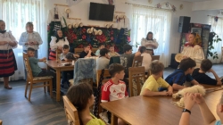 Zeci de elevi din Iași au participat la atelierele Școlii Rădăcinilor Străbune
