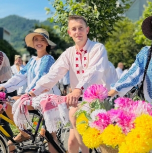 Evenimentul „Cu IA pe bicicletă” a adus culoare și tradiție pe străzile din Baia Mare