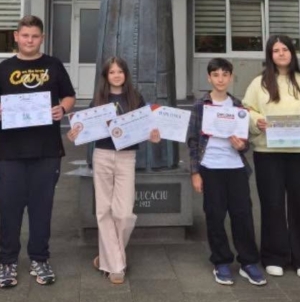 Cununi de lauri pe creștetele olimpicilor de la Colegiul „Vasile Lucaciu” Baia Mare pentru rezultatele de excepție în competițiile naționale de limba și literatura română