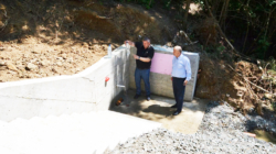 Izvorul cu două nume din comuna Fărcașa, readus la viață; Apa este potabilă, iar zona va fi amenajată pentru localnici