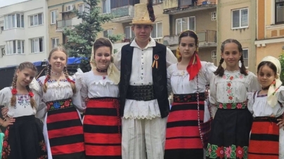 Elevii Școlii Populare de Artă Baia Mare, premiați la Festivalul Interjudețean de Folclor „Dragu-mi-i cântu și jocu” de la Tășnad