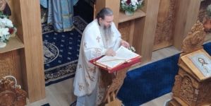 Părintele Nifon, starețul Schitului din Strâmtura, a revenit în mijlocul credincioșilor după o lungă suferință