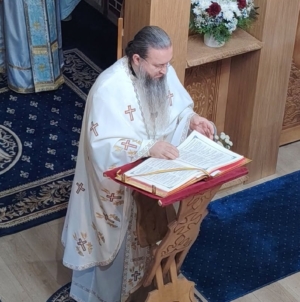 Părintele Nifon, starețul Schitului din Strâmtura, a revenit în mijlocul credincioșilor după o lungă suferință