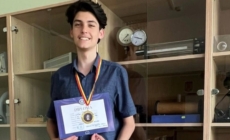 Lucacistul Adrian Dumitru, medalie de aur din partea Societății Române de Fizică
