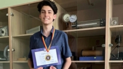 Lucacistul Adrian Dumitru, medalie de aur din partea Societății Române de Fizică