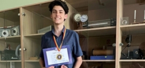 Lucacistul Adrian Dumitru, medalie de aur din partea Societății Române de Fizică