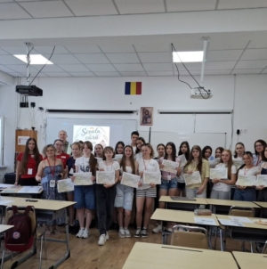 „Fabrica de eminescieni” și-a deschis porțile pentru elevii din Baia Mare
