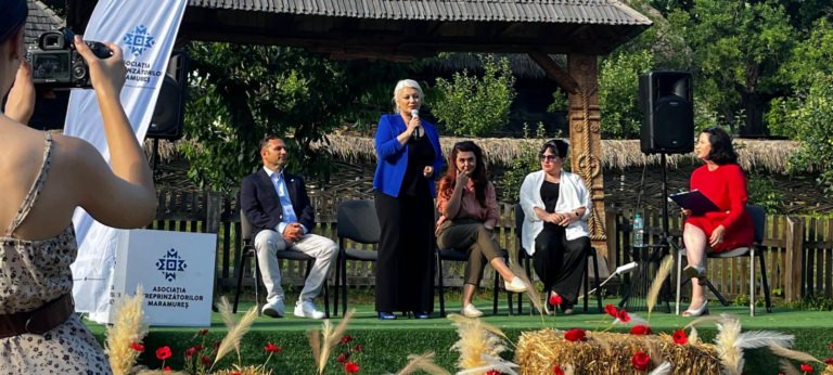 Muzeul Satului din Baia Mare a găzduit conferința „Rolul parentingului modern – Copiii de azi, adulții de mâine”