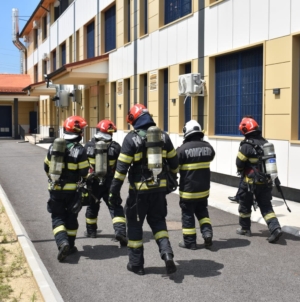 Exercițiu de simulare a unui incendiu la Penitenciarul Baia Mare