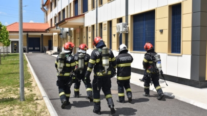 Exercițiu de simulare a unui incendiu la Penitenciarul Baia Mare
