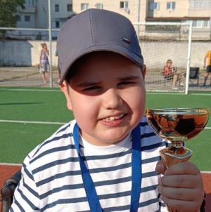 Fotbal din suflet în Baia Mare: Turneul „Șansă pentru David” a adus comunitatea împreună, în sprijinul unui tânăr luptător