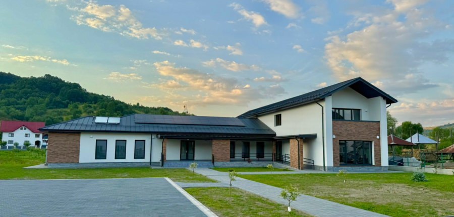 Un nou centru de zi pentru vârstnici a fost finalizat la Rona de Jos