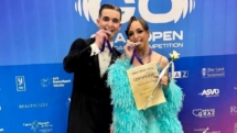 Clubul de dans sportiv „Shall We Dance” Baia Mare a încheiat sezonul competițional cu succes: Perechea Luca Aluaș-Hannah Gomboș a urcat pe podiumul internațional, în Austria